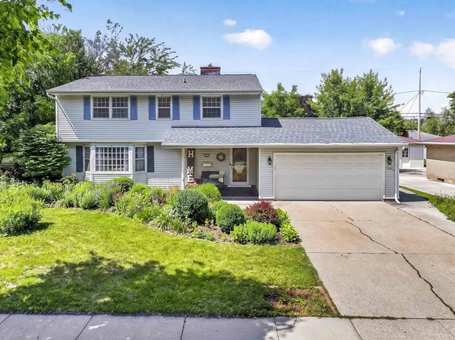 700 E LINDBERGH STREET, Appleton, WI 54911 - #2