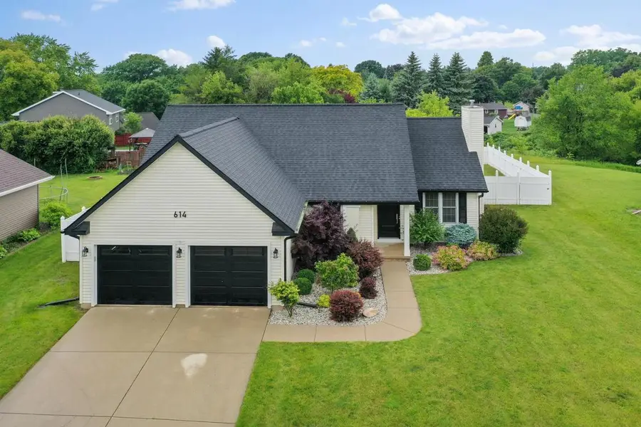 614 STONEHEDGE ROAD, Green Bay, WI 54302 - #2