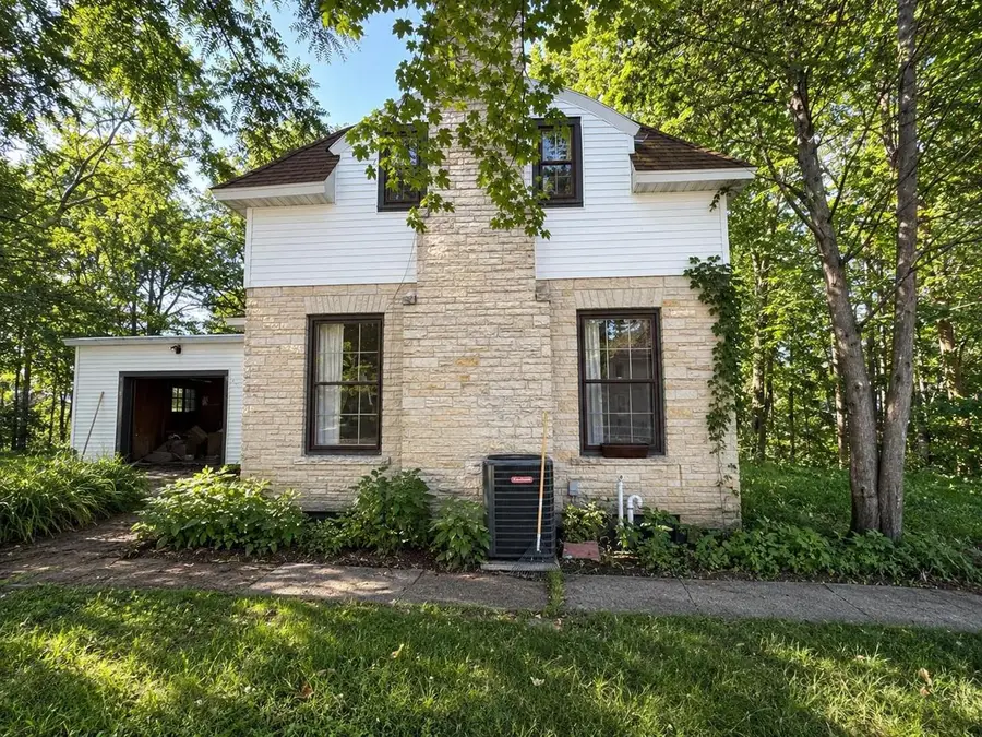 241 N MAIN STREET, Clintonville, WI 54929 - #3