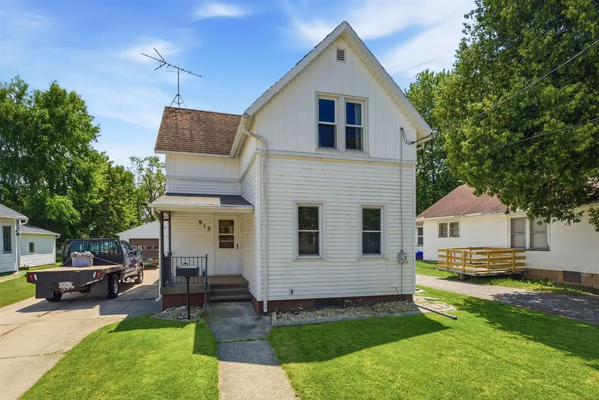 915 W HAWES AVENUE, Appleton, WI 54914 - #1