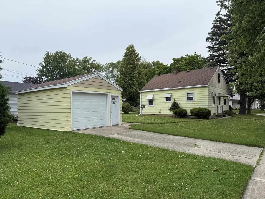 801 W GLENDALE AVENUE, Appleton, WI 54914 - #2