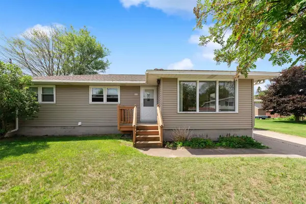 411 45TH AVENUE, Menominee, MI 49858