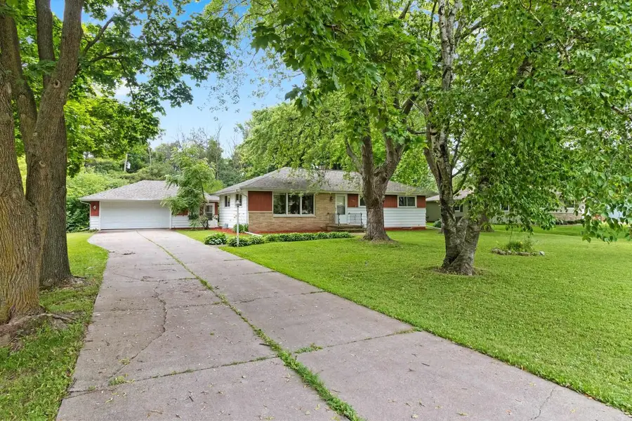 1502 S VAN DYKE ROAD, Appleton, WI 54914 - #2