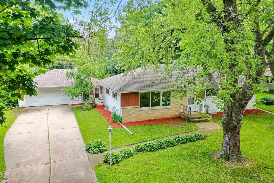1502 S VAN DYKE ROAD, Appleton, WI 54914 - #3
