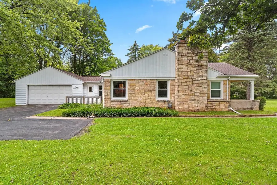 1636 LOST DAUPHIN ROAD, De Pere, WI 54115 - #2