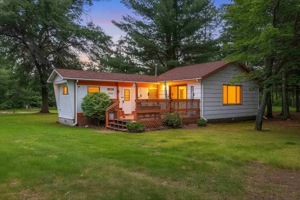 W12906 VALARY LANE, Athelstane, WI 54104