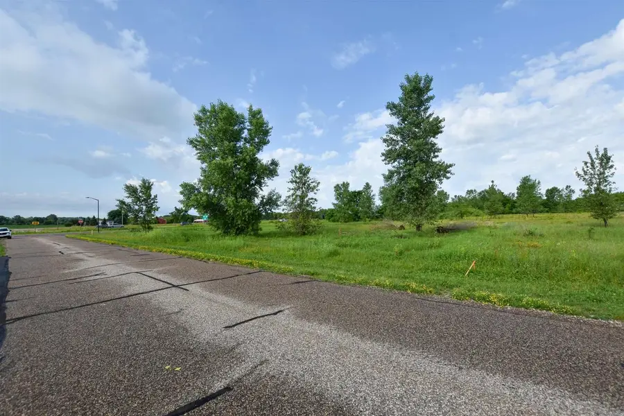 RUNWAY DRIVE, Waupaca, WI 54981 - #3