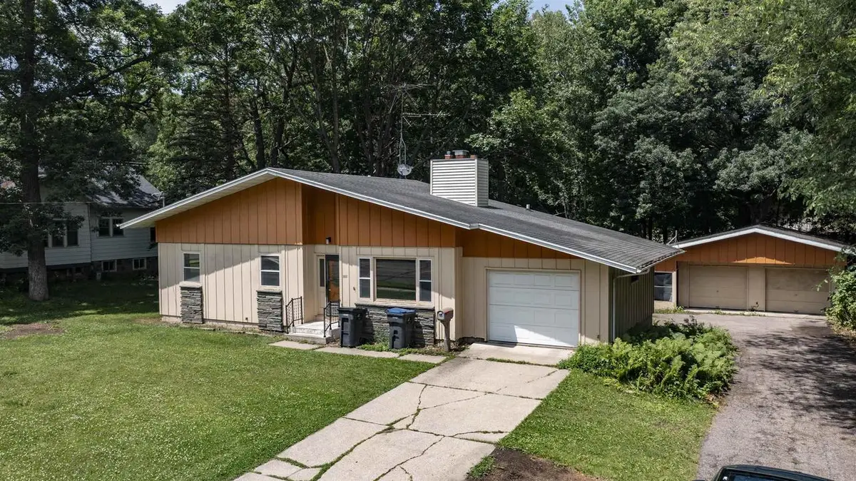 622 W FULTON STREET, Waupaca, WI 54981 - #1