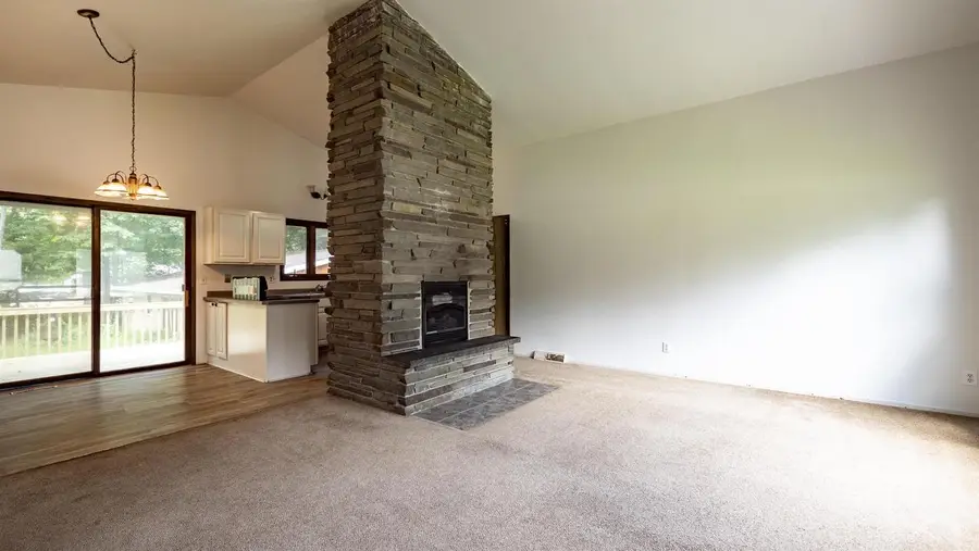 622 W FULTON STREET, Waupaca, WI 54981 - #3