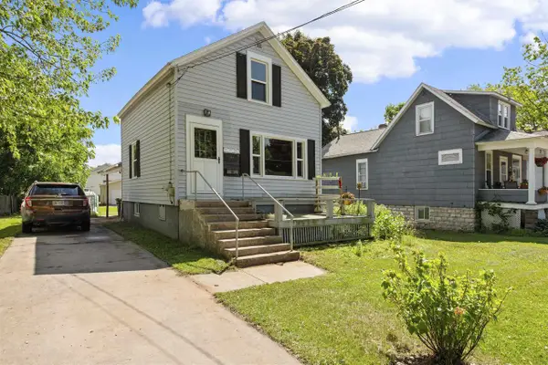 805 13TH AVENUE, Menominee, MI 49858