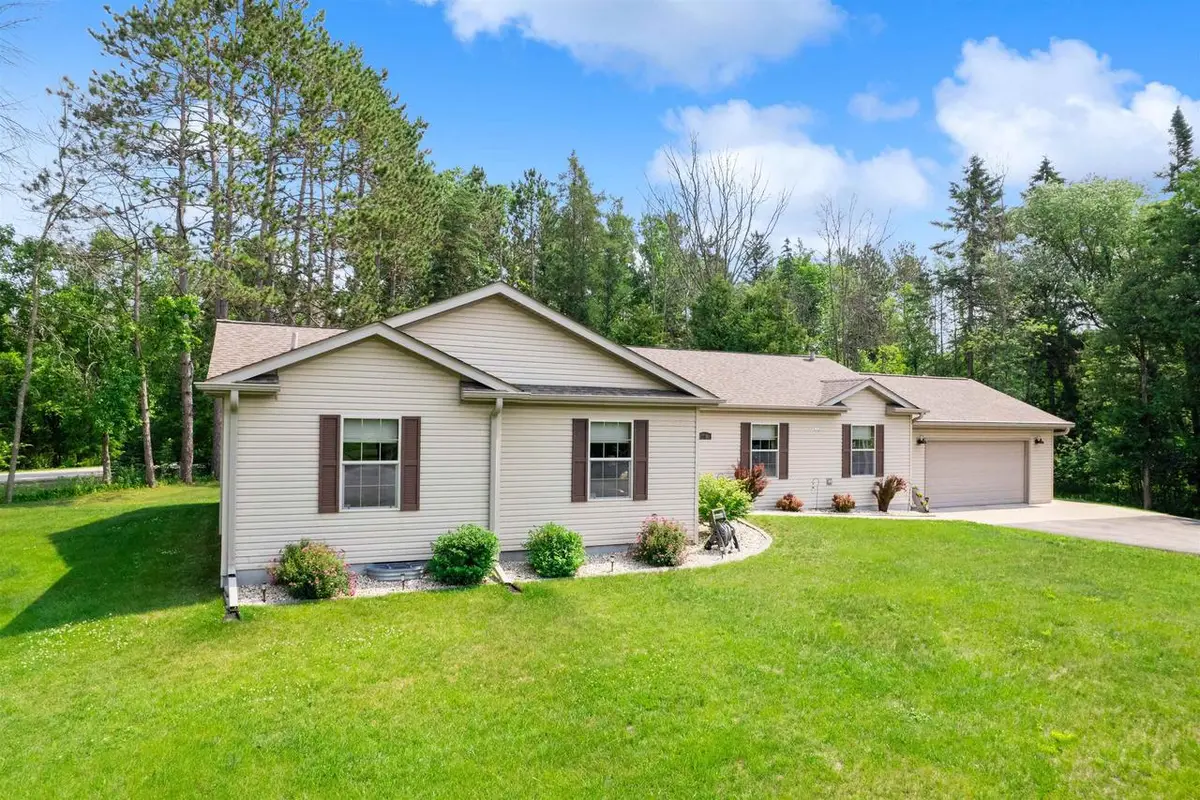 180 CHICAGO COURT, Peshtigo, WI 54157 - #1