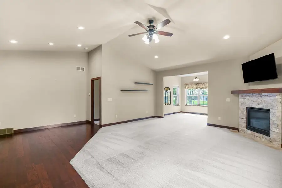 1270 CAMERON CIRCLE, Neenah, WI 54956 - #2