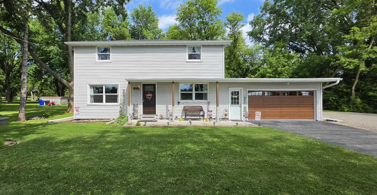 4020 N BALLARD ROAD, Appleton, WI 54913 - #1