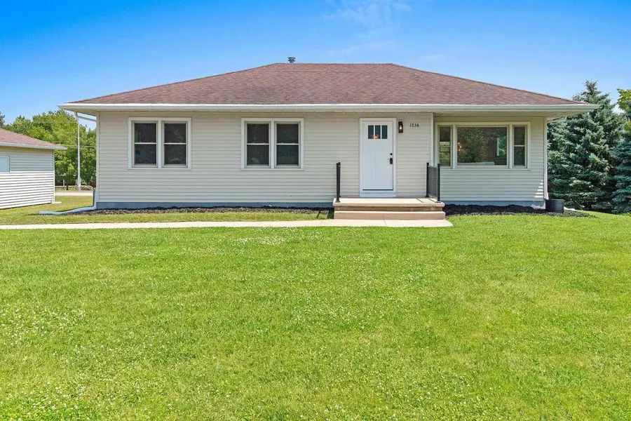 1734 OAKRIDGE PLACE, Neenah, WI 54956 - #2