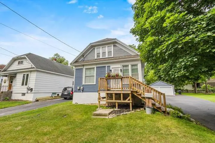 17 S GENEVA AVENUE, Sturgeon Bay, WI 54235 - #1