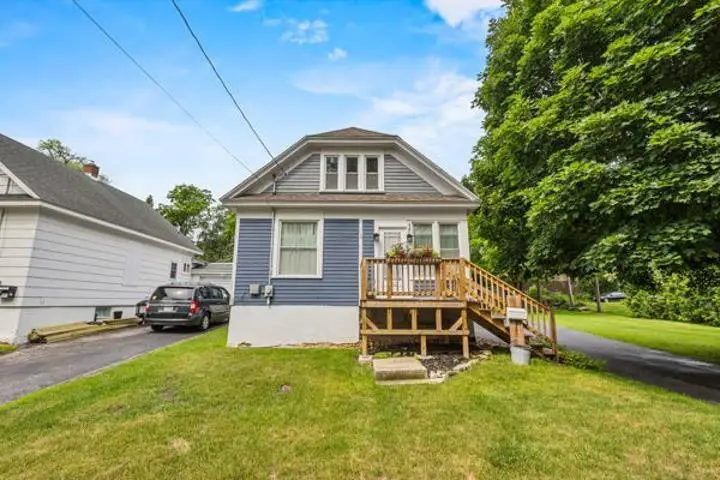 17 S GENEVA AVENUE, Sturgeon Bay, WI 54235 - #2