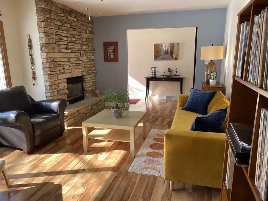 2627 OAKCREST DRIVE, Neenah, WI 54956 - #2