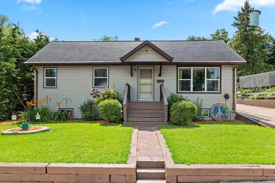 219 S MAIN STREET, Oconto Falls, WI 54154 - #2