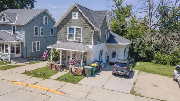 208 W JACKSON STREET, Ripon, WI 54971