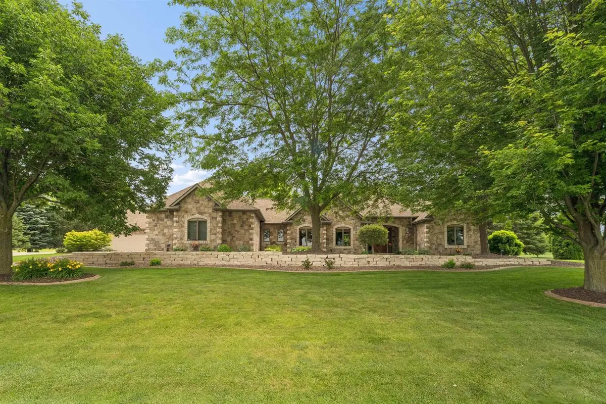 N3040 STEEPLE DRIVE, Appleton, WI 54913 - #1