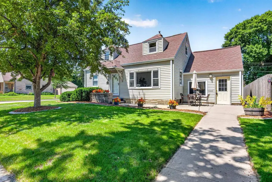 804 E MAPLE STREET, Appleton, WI 54915 - #2