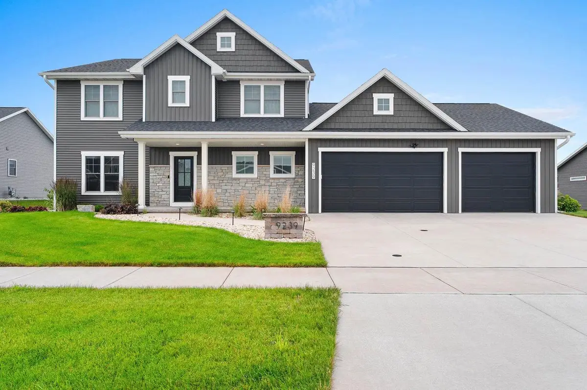 N9239 LAURA STREET, Appleton, WI 54915 - #1