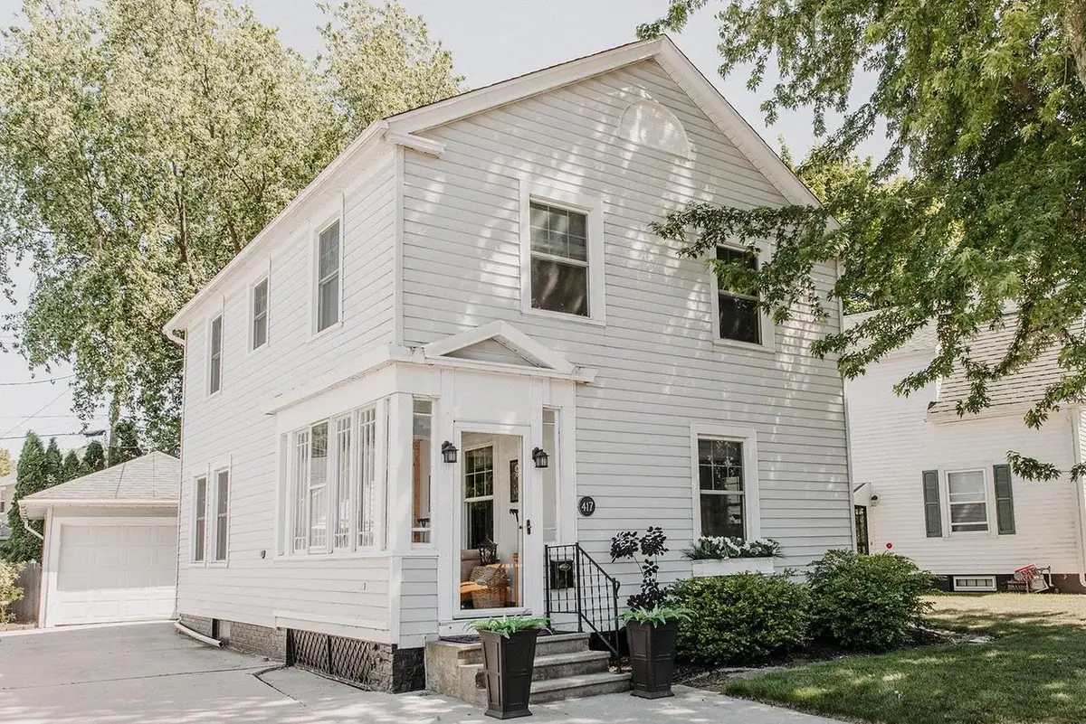 417 S 26TH STREET, Manitowoc, WI 54220 - #1