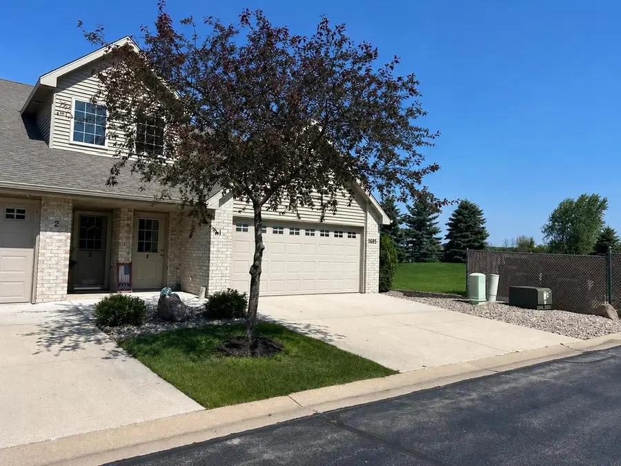1685 W MAIN CIRCLE, De Pere, WI 54115 - #2