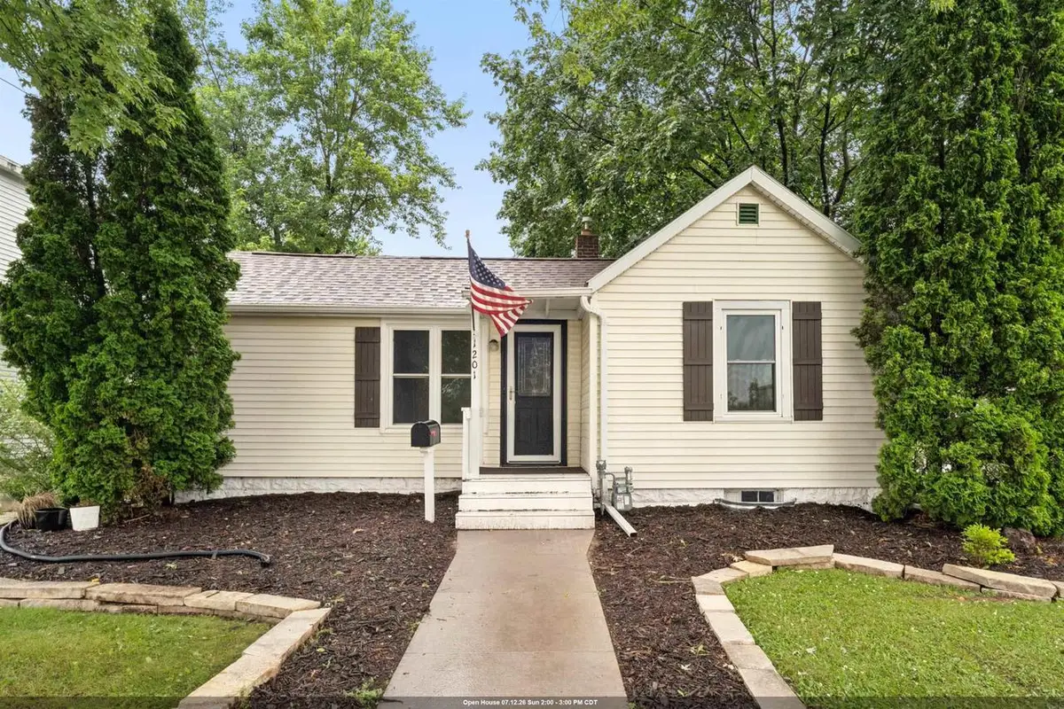 1201 HARRISON STREET, Neenah, WI 54956 - #1