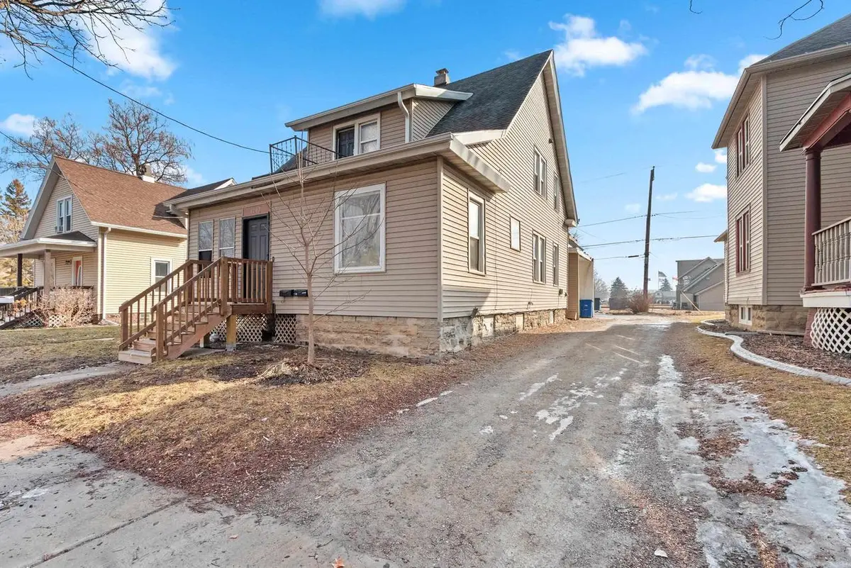 1207 S BROADWAY STREET, Green Bay, WI 54304 - #1