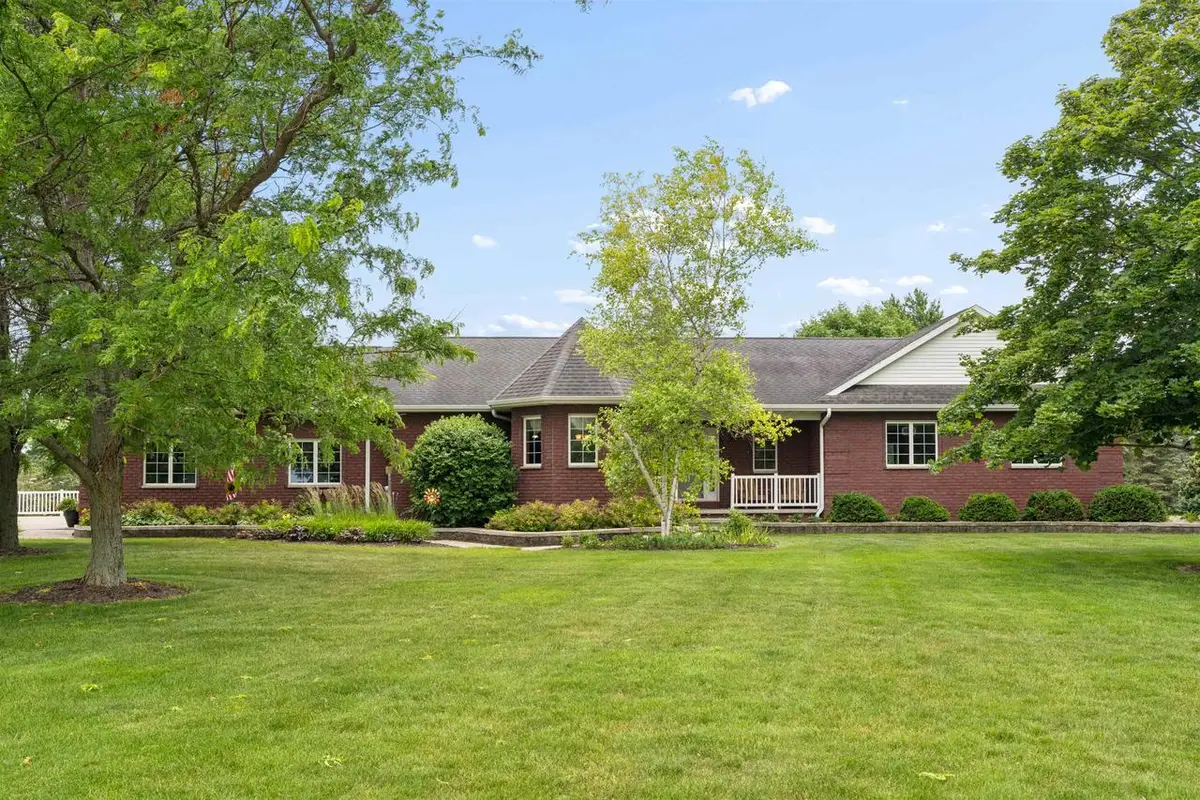 1 W CEDAR STREET, Hilbert, WI 54129 - #1