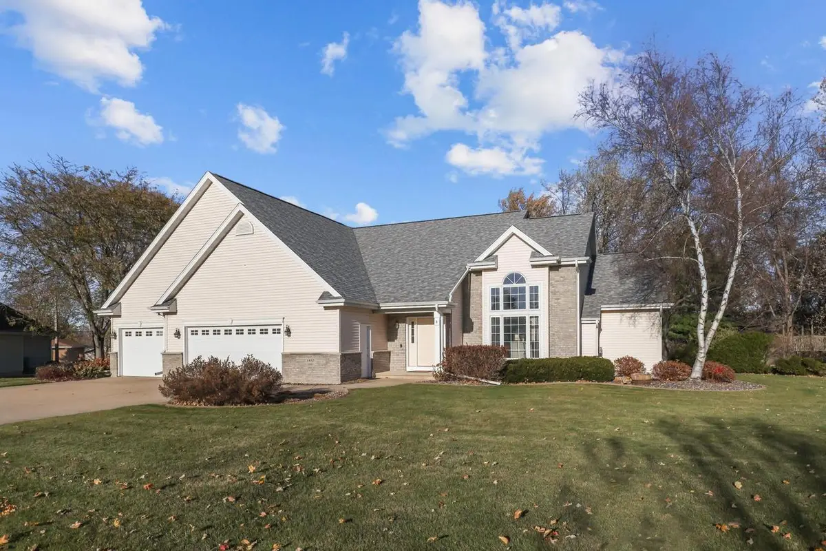 1412 PARKVIEW DRIVE, New London, WI 54961 - #1
