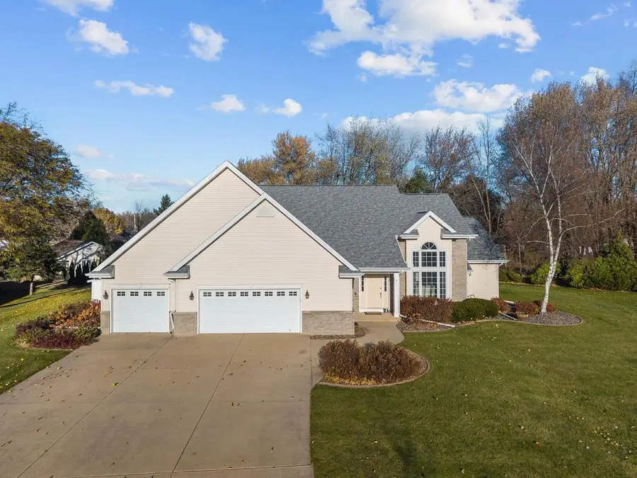1412 PARKVIEW DRIVE, New London, WI 54961 - #3