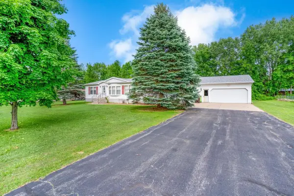 1274 MELISSA BOULEVARD, Little Suamico, WI 54141