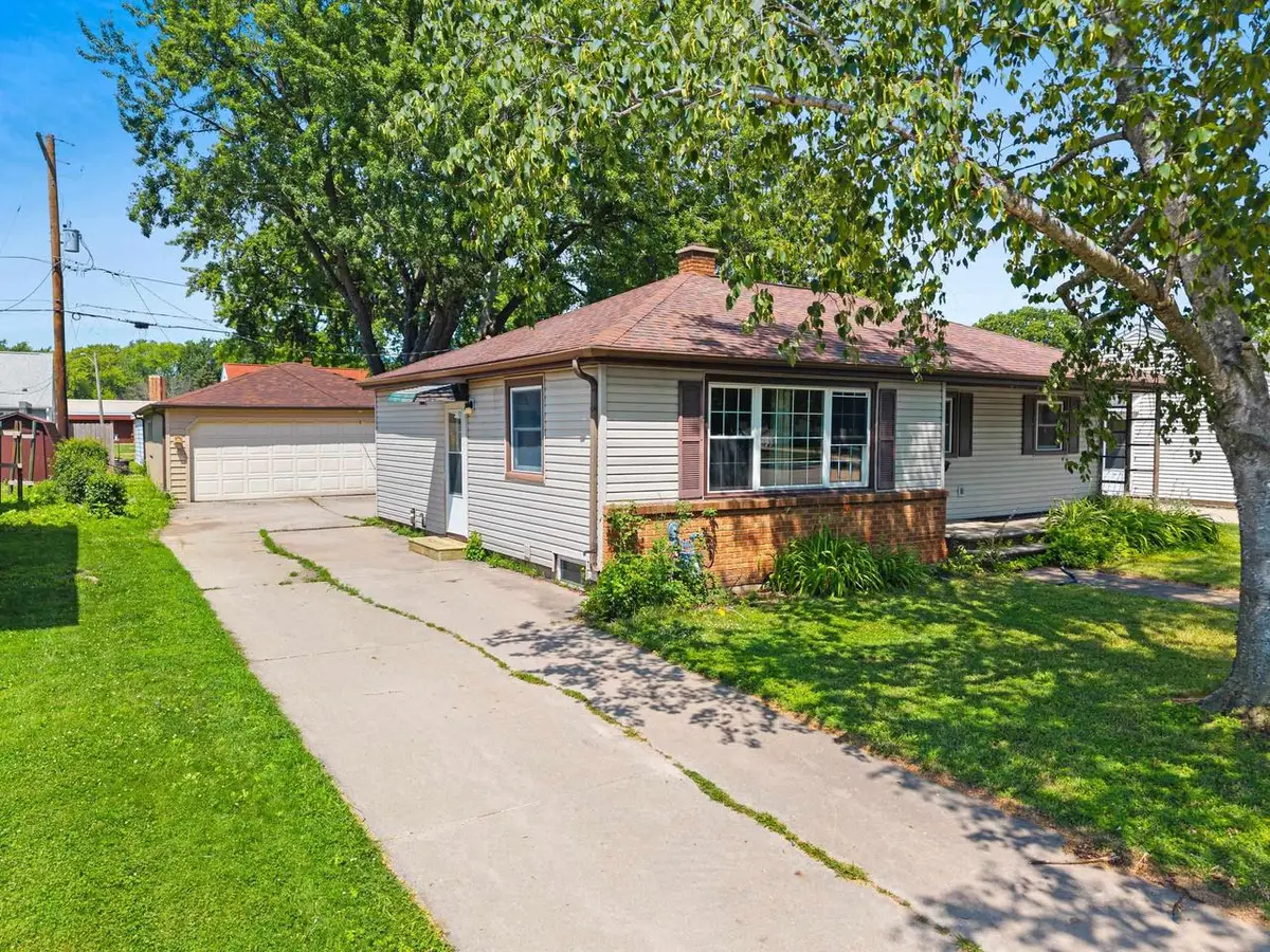 965 BETTY AVENUE, Neenah, WI 54956 - #1