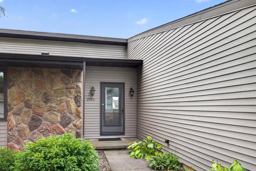 2554 WILDFLOWER, Green Bay, WI 54311 - #3