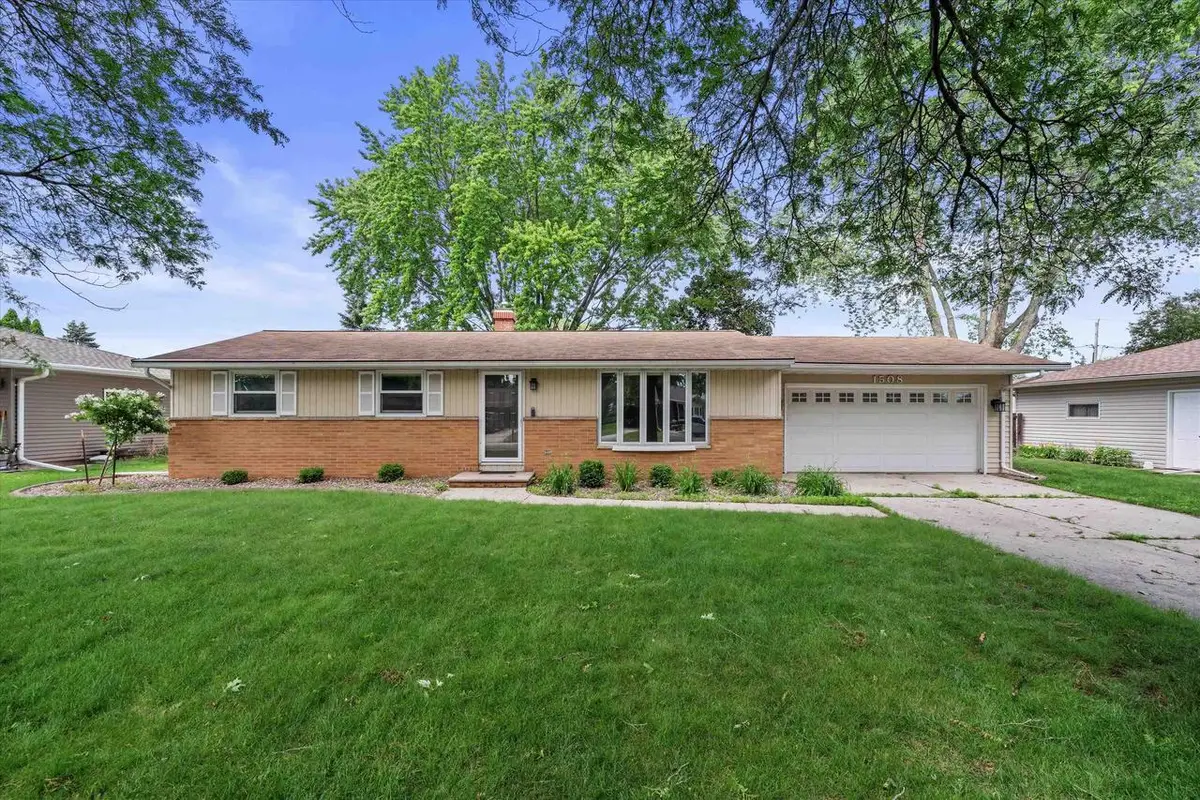1508 APACHE AVENUE, Green Bay, WI 54313 - #1