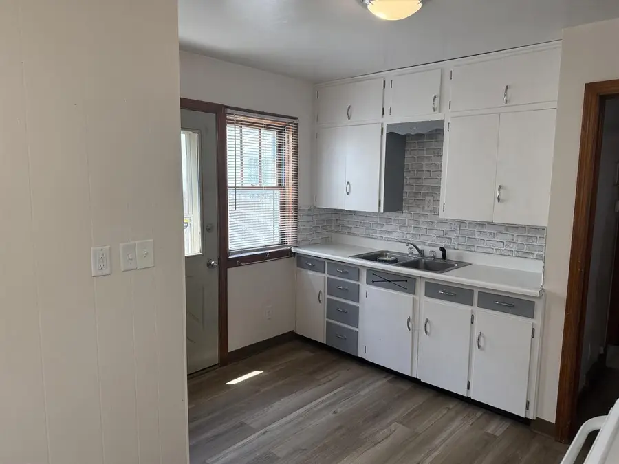 141 MCKINLEY AVENUE, Clintonville, WI 54129 - #3