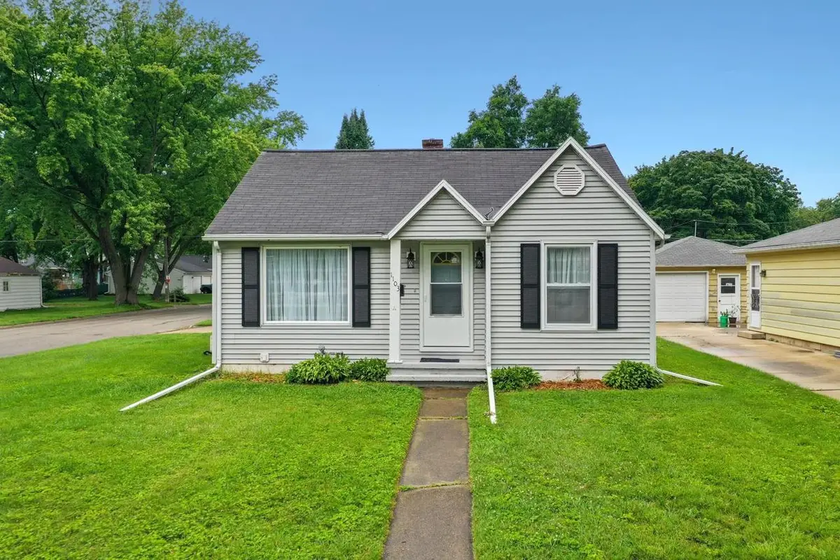 1103 NEVILLE AVENUE, Green Bay, WI 54303 - #1