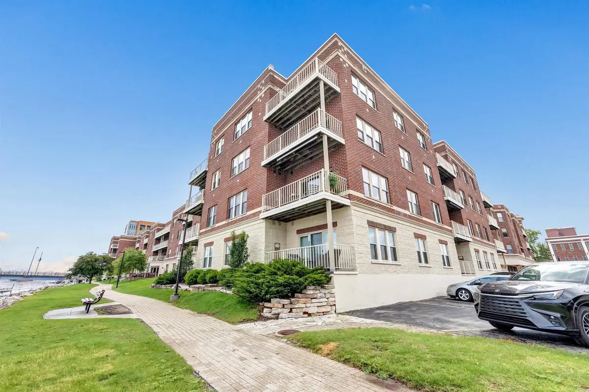 118 S WASHINGTON STREET  #304B, Green Bay, WI 54301 - #1