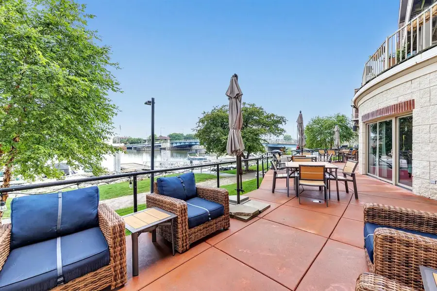 118 S WASHINGTON STREET  #304B, Green Bay, WI 54301 - #2