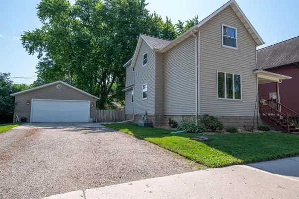 27 N HICKORY STREET, Fond Du Lac, WI 54935