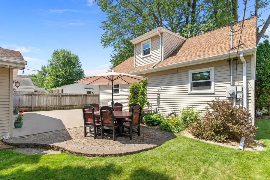 418 S WEIMAR STREET, Appleton, WI 54915 - #3