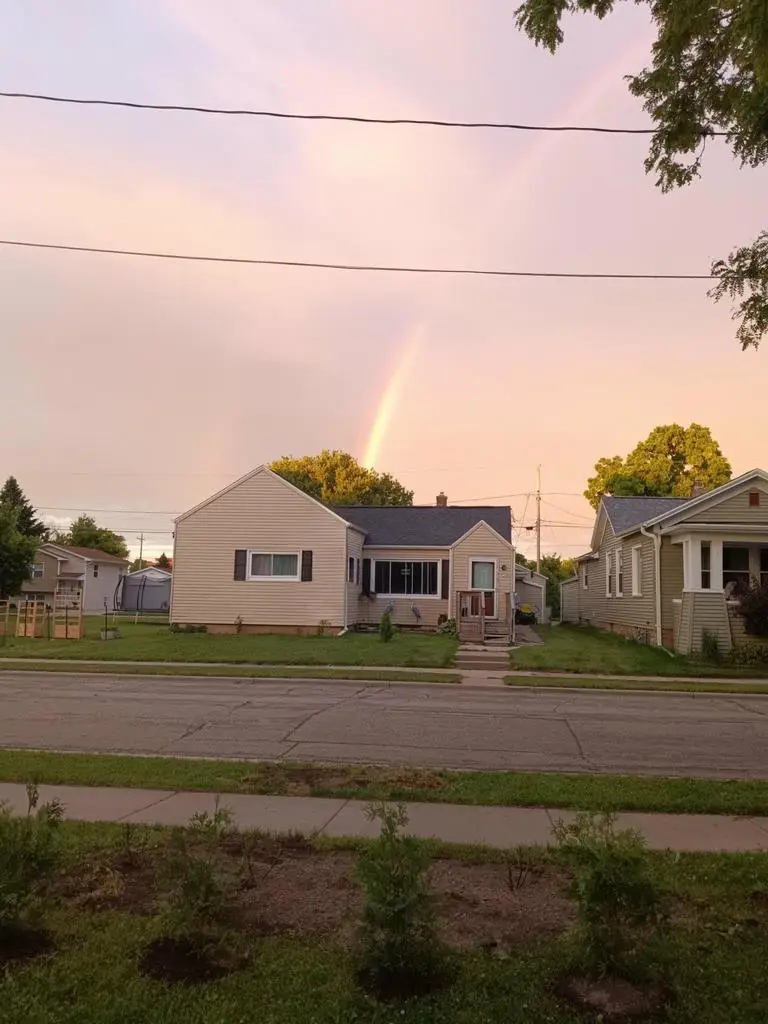 520 PLEASANT STREET, Oshkosh, WI 54901 - #1