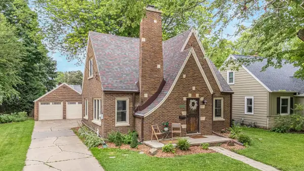 1704 N ERB STREET, Appleton, WI 54911