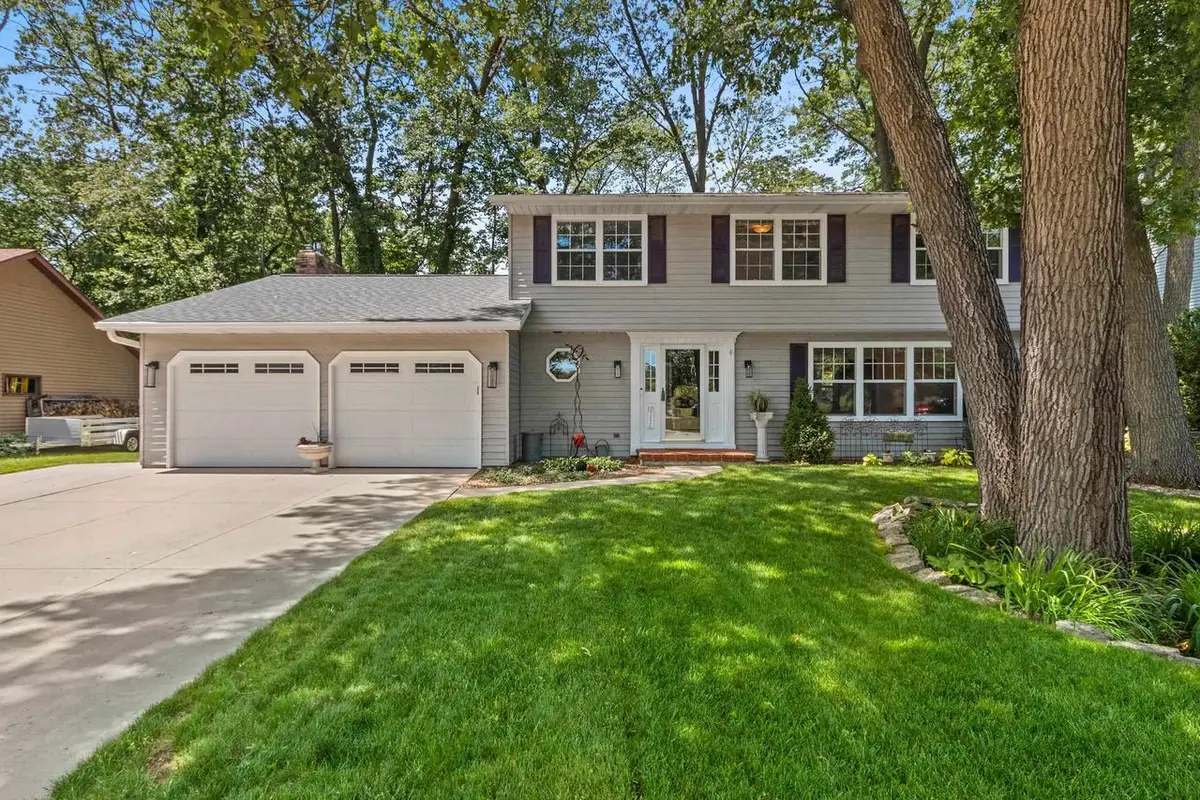 2026 CANDLE WAY, Green Bay, WI 54304 - #1
