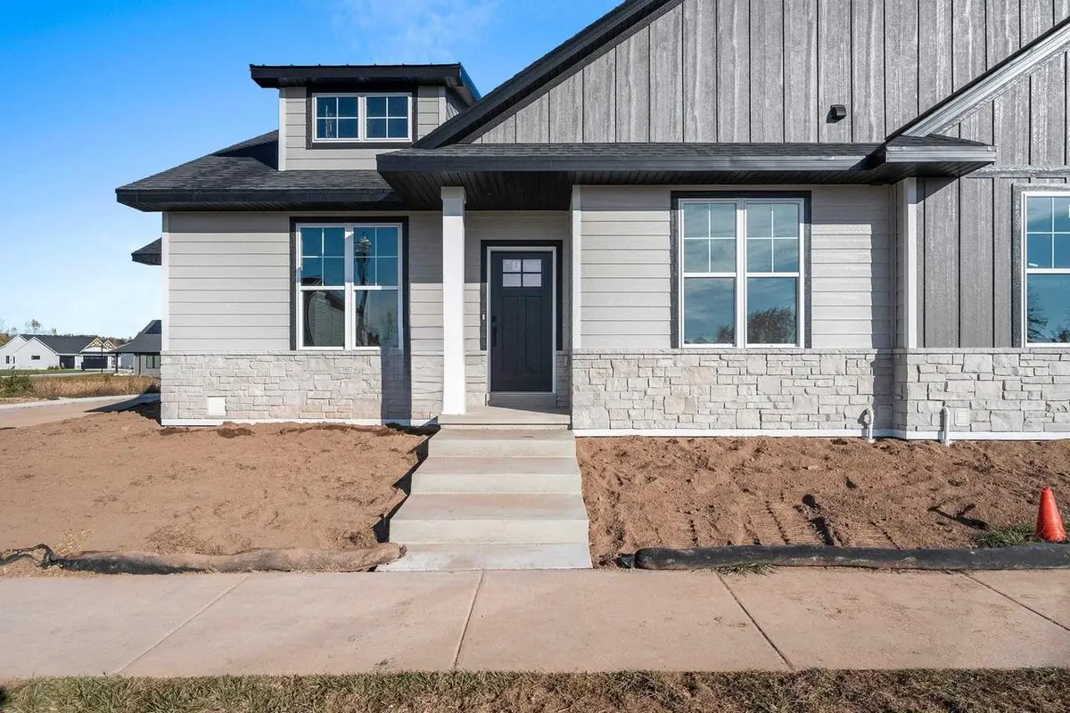 2874 HOWARD, Howard, WI 54313 - #1