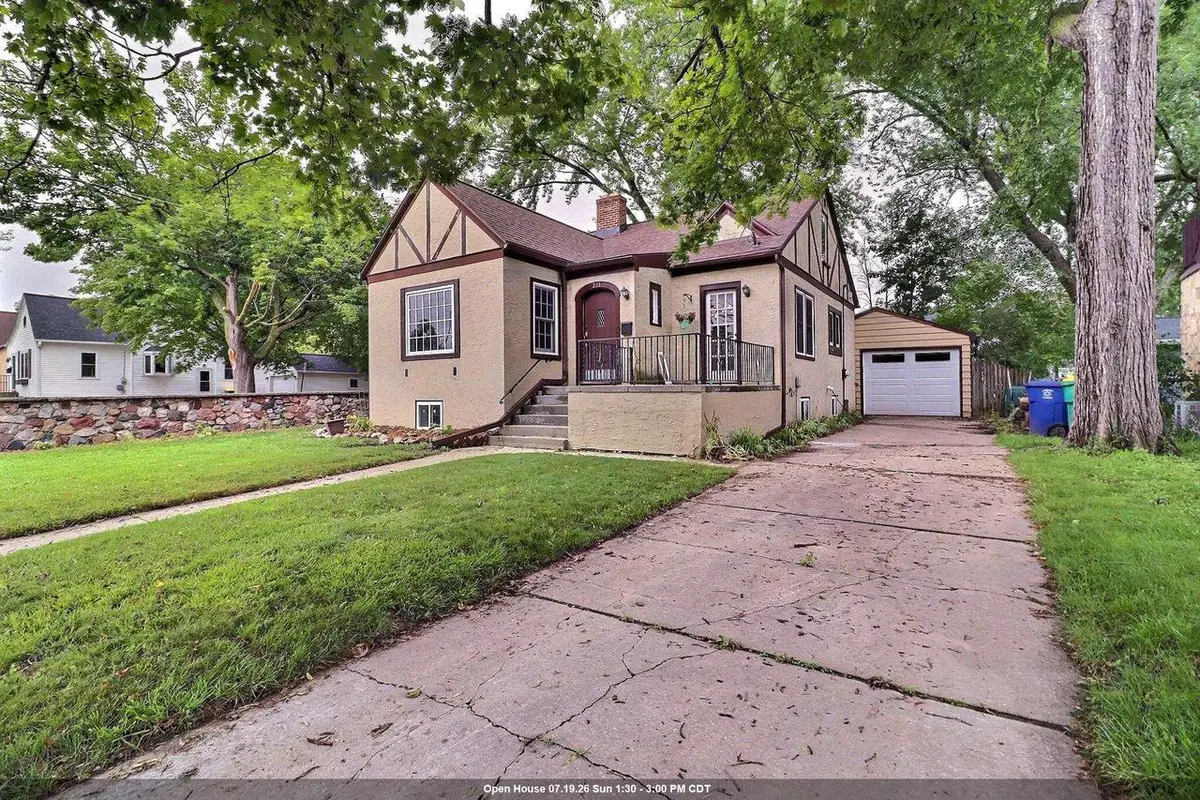 221 GRAY STREET, Green Bay, WI 54303 - #1