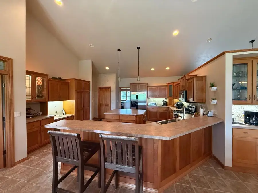 568 ROYAL ST PATS DRIVE, Wrightstown, WI 54180 - #2