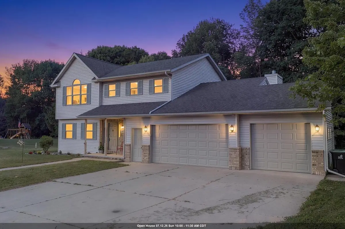 212 S BIRCH AVENUE, Gillett, WI 54124 - #1